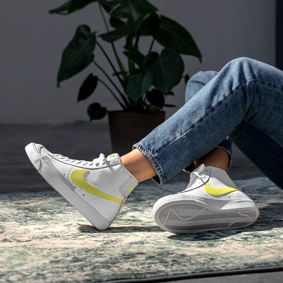 Nike Blazer White/Lemon Venom - WOMENS 7.5 - Picture 2 of 11